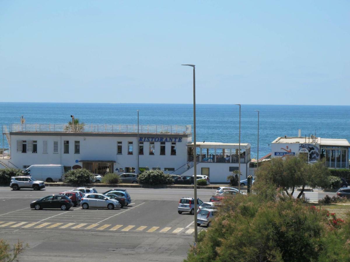 Brezza Di Mare Apartment Lido di Ostia Exterior photo